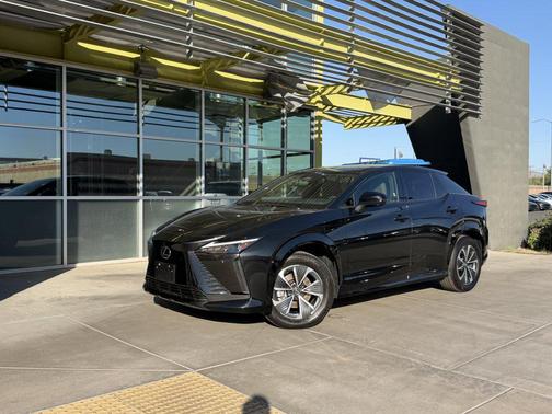 2023 Lexus RZ 450e Luxury