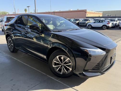 2023 Lexus RZ 450e Luxury