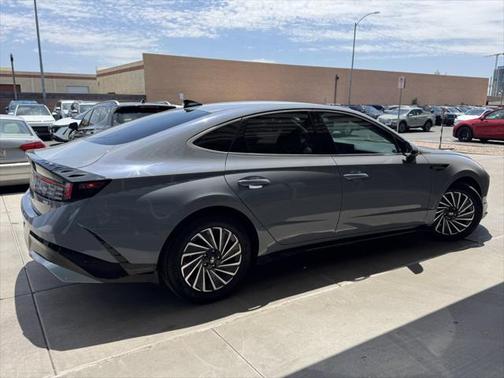 2024 Hyundai SONATA Hybrid SE