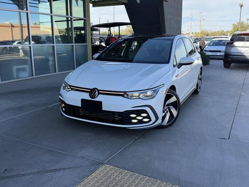 2023 Volkswagen Golf GTI 2.0T SE DSG