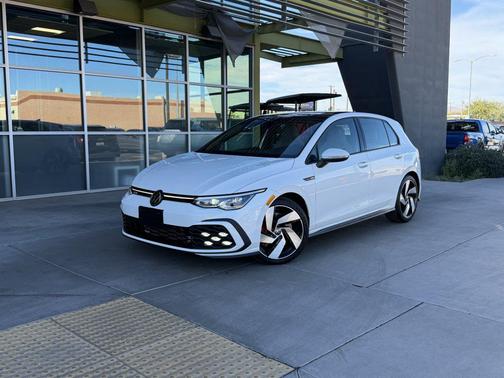 2023 Volkswagen Golf GTI 2.0T SE DSG
