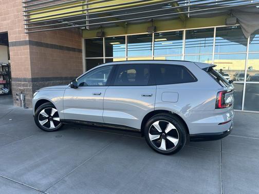 Platinum Grey Metallic 2025 Volvo EX90 Plus, Twin Motor, Fully electric, 7 Seats