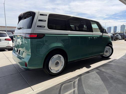 2025 Volkswagen ID. Buzz 1st Edition with 4MOTION