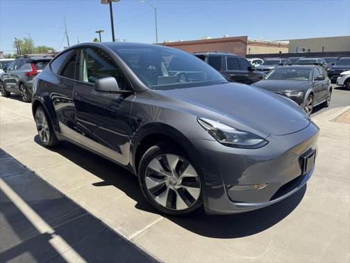 2023 Tesla Model Y Long Range Dual Motor All-Wheel Drive