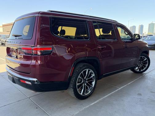 Velvet Red Pearlcoat 2022 Jeep Wagoneer Series III 4x4