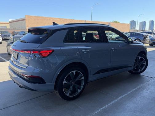 2024 Audi Q4 e-tron Premium 55 quattro