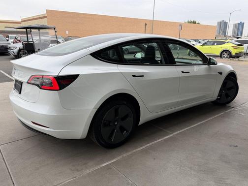 2022 Tesla Model 3 Standard Range