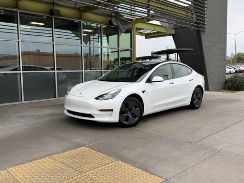 2022 Tesla Model 3 Standard Range