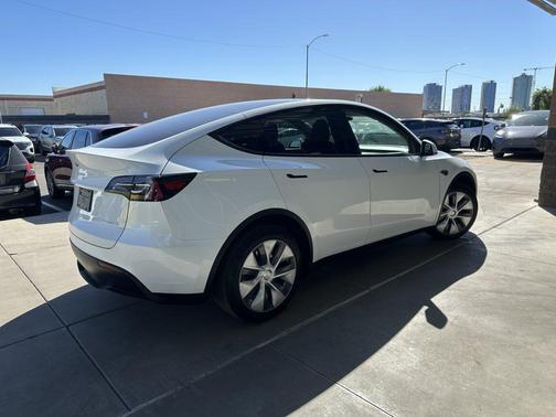 2023 Tesla Model Y Long Range Dual Motor All-Wheel Drive