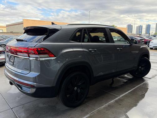 2024 Volkswagen Atlas Cross Sport 2.0T SE w/Technology 4MOTION