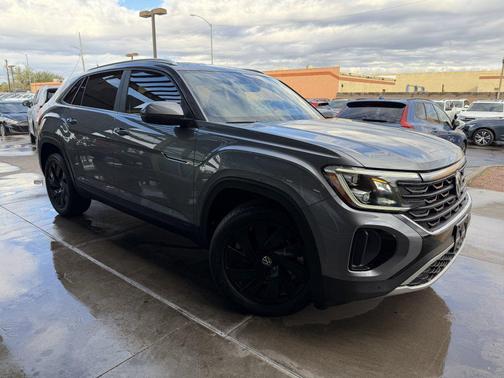 2024 Volkswagen Atlas Cross Sport 2.0T SE w/Technology 4MOTION