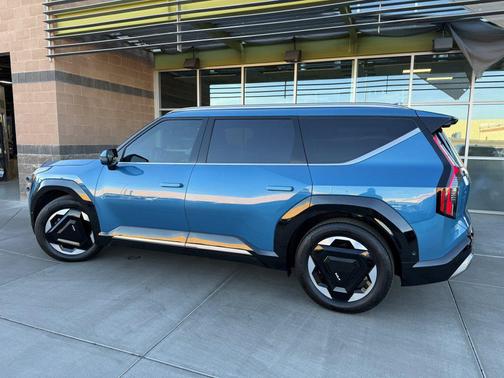 2024 Kia EV9 Land