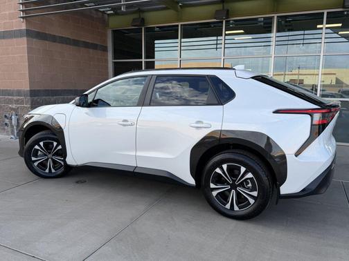 2024 Toyota bZ4X XLE