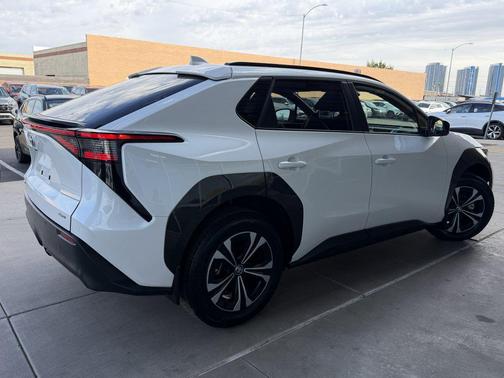 2024 Toyota bZ4X XLE