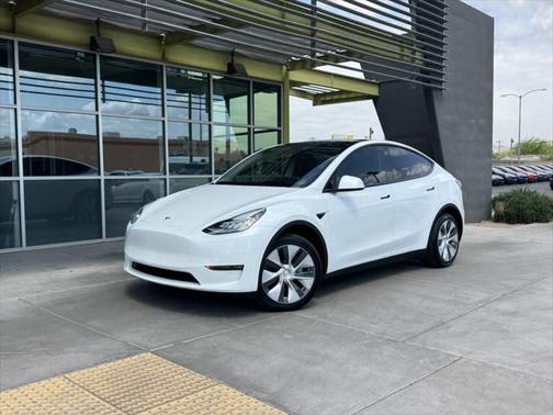 2022 Tesla Model Y Long Range Dual Motor All-Wheel Drive