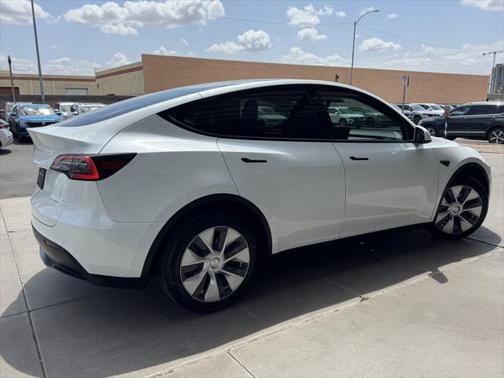 2022 Tesla Model Y Long Range Dual Motor All-Wheel Drive