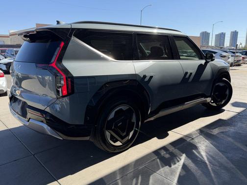 2024 Kia EV9 Land