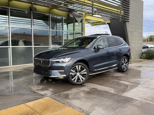 2022 Volvo XC60 B5 Inscription