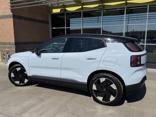 2025 Volvo EX30 Twin Motor Ultra