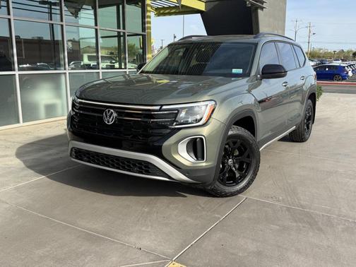 2024 Volkswagen Atlas 2.0T SE w/Technology 4MOTION