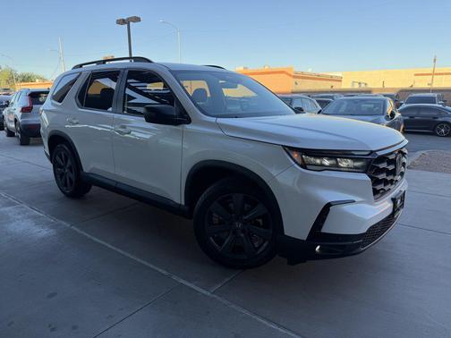 2023 Honda Pilot AWD Sport