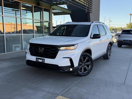 2023 Honda Pilot AWD Sport