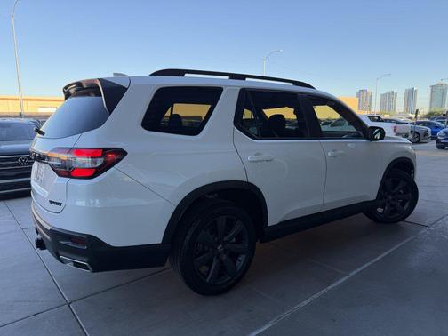 2023 Honda Pilot AWD Sport