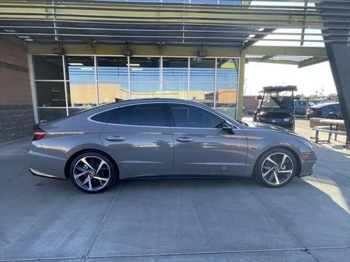 2022 Hyundai SONATA SEL Plus