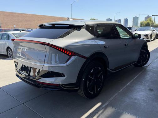 2025 Kia EV6 Wind