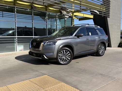 Gun Metallic 2025 Nissan Pathfinder SL FWD