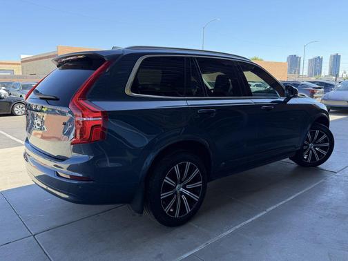 2023 Volvo XC90 B5 Core