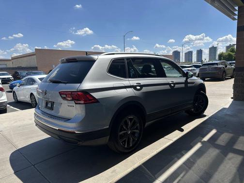 2022 Volkswagen Tiguan 2.0T SE 4MOTION