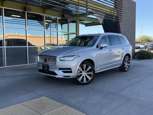 2024 Volvo XC90 Recharge Plug-In Hybrid T8 Core Bright Theme