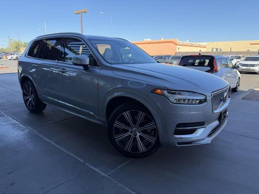 2024 Volvo XC90 Recharge Plug-In Hybrid T8 Core Bright Theme