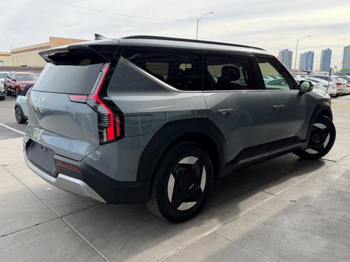2024 Kia EV9 Wind