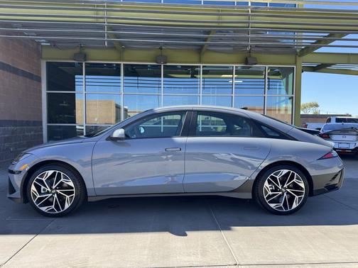 2024 Hyundai IONIQ 6 SEL