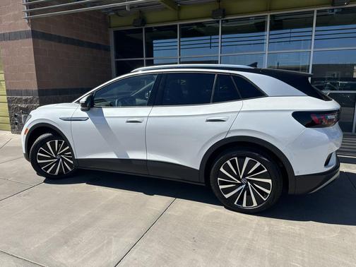 2023 Volkswagen ID.4 Pro S Plus