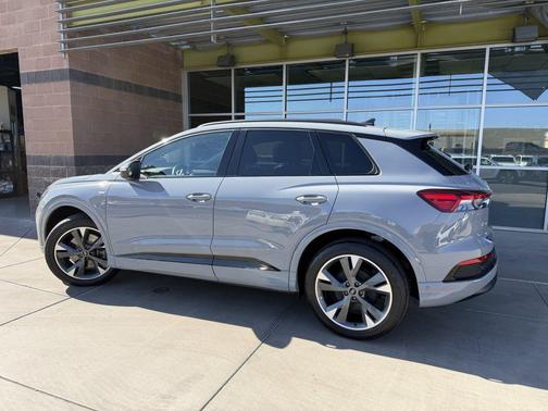 2023 Audi Q4 e-tron Prestige 50 quattro