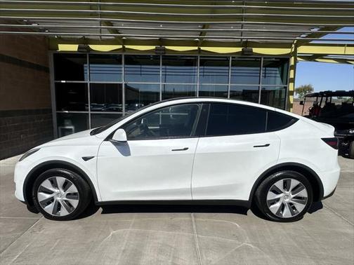 2023 Tesla Model Y Long Range Dual Motor All-Wheel Drive