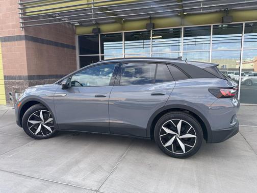 2023 Volkswagen ID.4 Pro S Plus