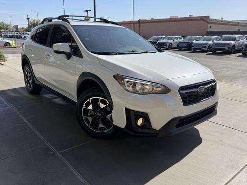 Crystal White Pearl 2019 Subaru Crosstrek 2.0i Premium