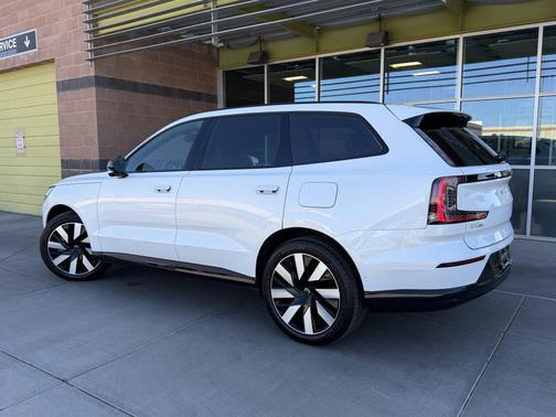 Crystal White Metallic 2025 Volvo EX90 Ultra, Twin Motor Performance, Fully electric, 7 Seats