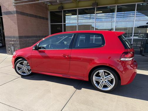 2012 Volkswagen Golf R 4-Door w/DCC & Navigation
