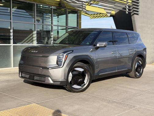 2024 Kia EV9 Light Long Range