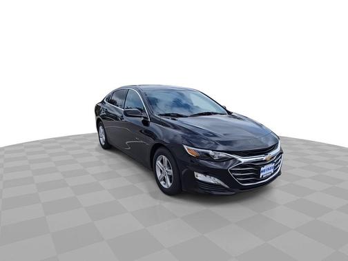Mosaic Black Metallic 2022 Chevrolet Malibu FWD LT