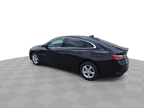 Mosaic Black Metallic 2022 Chevrolet Malibu FWD LT