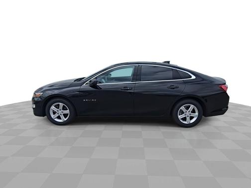 Mosaic Black Metallic 2022 Chevrolet Malibu FWD LT