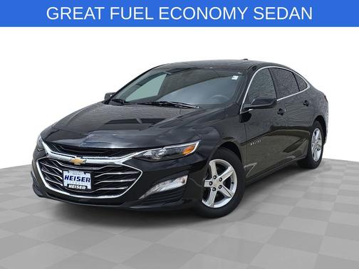 Mosaic Black Metallic 2022 Chevrolet Malibu FWD LT