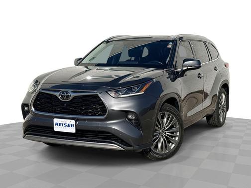 Magnetic Gray Metallic 2021 Toyota Highlander Platinum