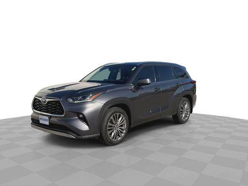 Magnetic Gray Metallic 2021 Toyota Highlander Platinum